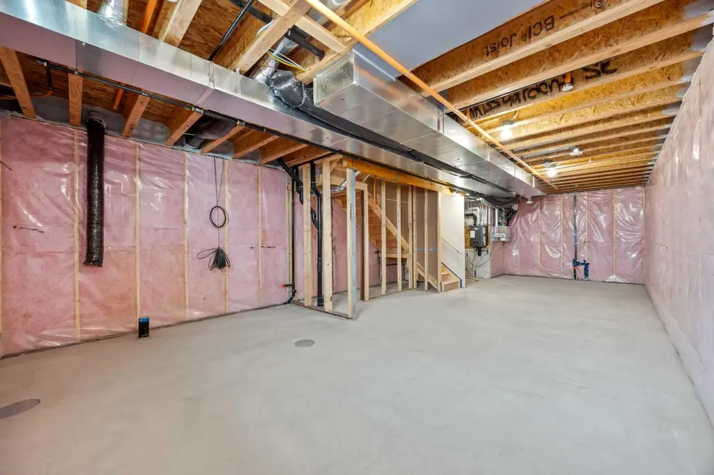 21 Hotchkiss Gardens SE Calgary AB T3S 0T7