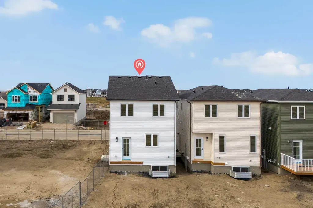 21 Hotchkiss Gardens SE Calgary AB T3S 0T7