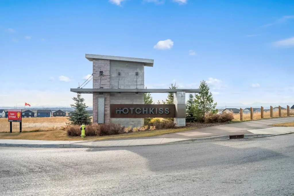 21 Hotchkiss Gardens SE Calgary AB T3S 0T7