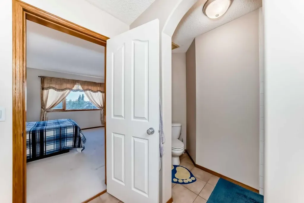 75 Hampstead Way NW Calgary AB T3A 6E5