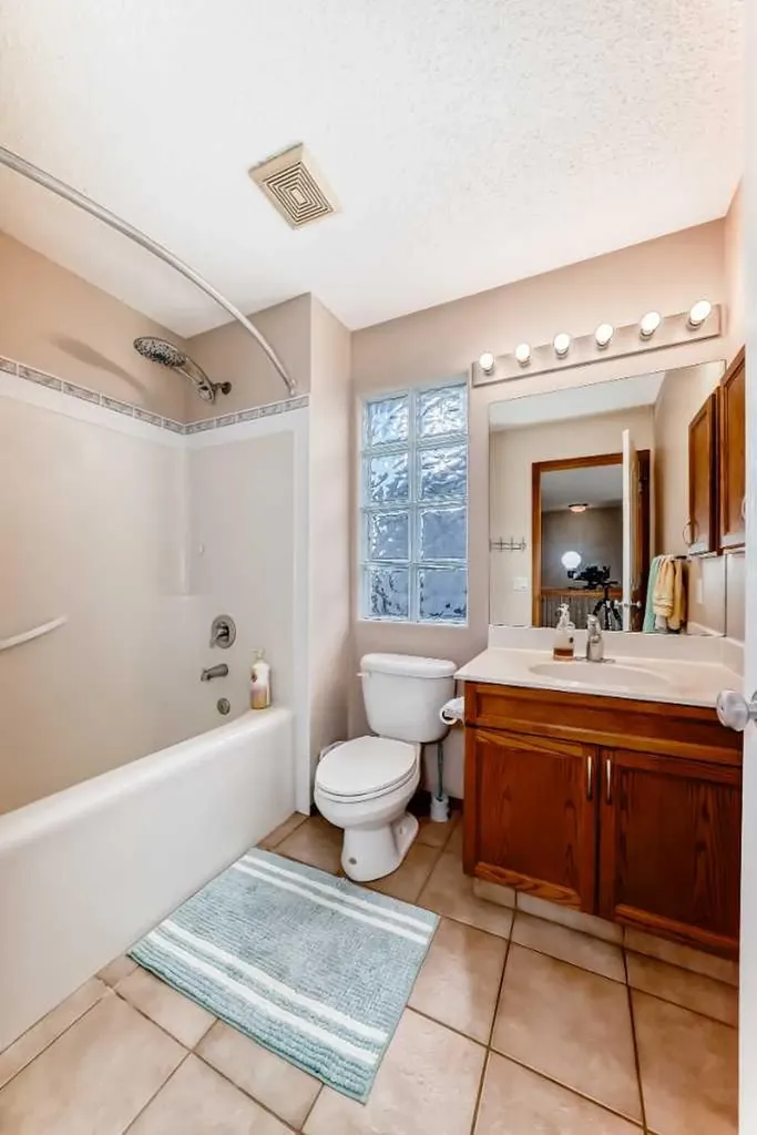 75 Hampstead Way NW Calgary AB T3A 6E5