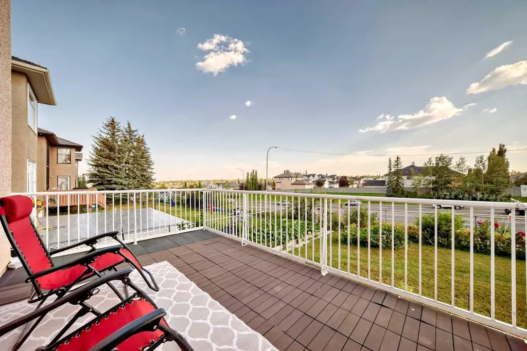 75 Hampstead Way NW Calgary AB T3A 6E5