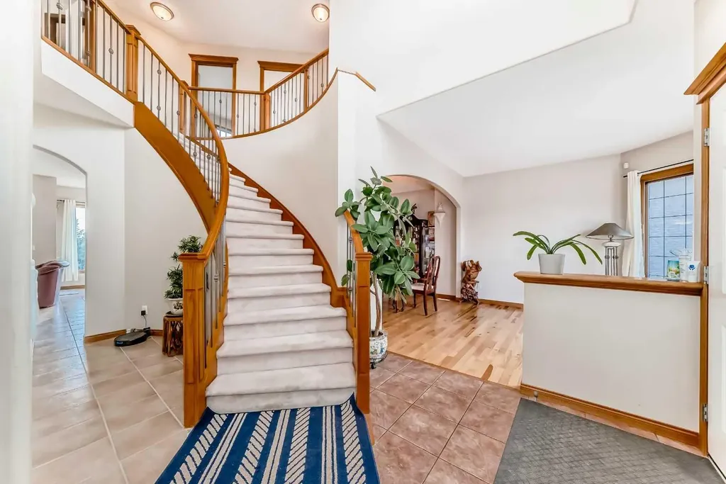 75 Hampstead Way NW Calgary AB T3A 6E5