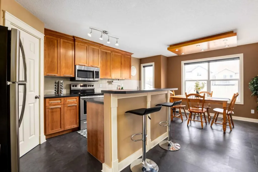 159 Cimarron Grove Crescent Okotoks AB T1S 2E3