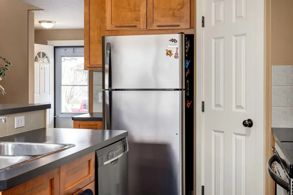 159 Cimarron Grove Crescent Okotoks AB T1S 2E3