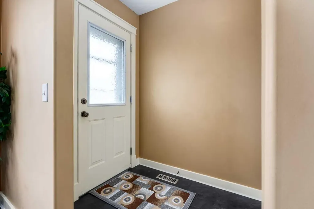 159 Cimarron Grove Crescent Okotoks AB T1S 2E3