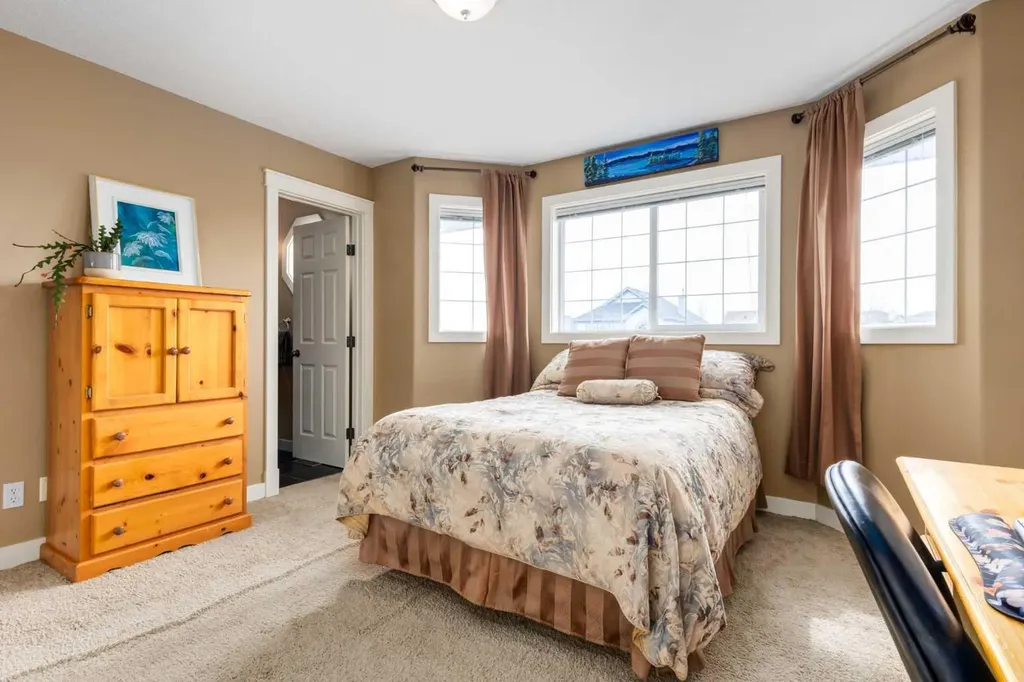 159 Cimarron Grove Crescent Okotoks AB T1S 2E3