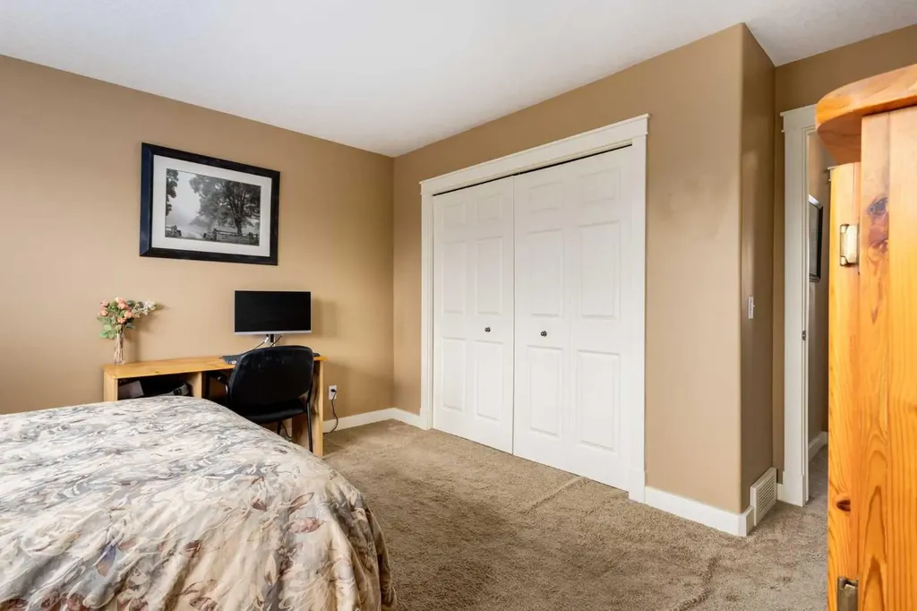 159 Cimarron Grove Crescent Okotoks AB T1S 2E3