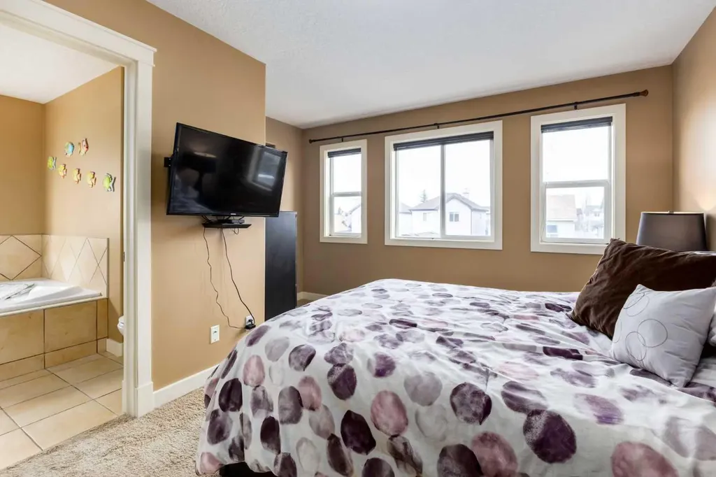 159 Cimarron Grove Crescent Okotoks AB T1S 2E3