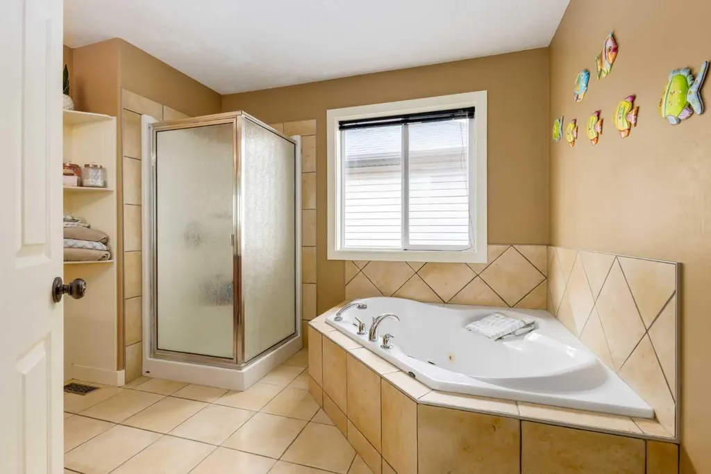 159 Cimarron Grove Crescent Okotoks AB T1S 2E3