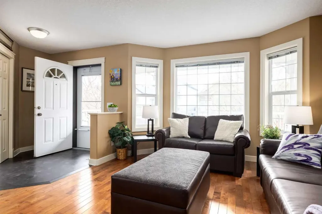 159 Cimarron Grove Crescent Okotoks AB T1S 2E3
