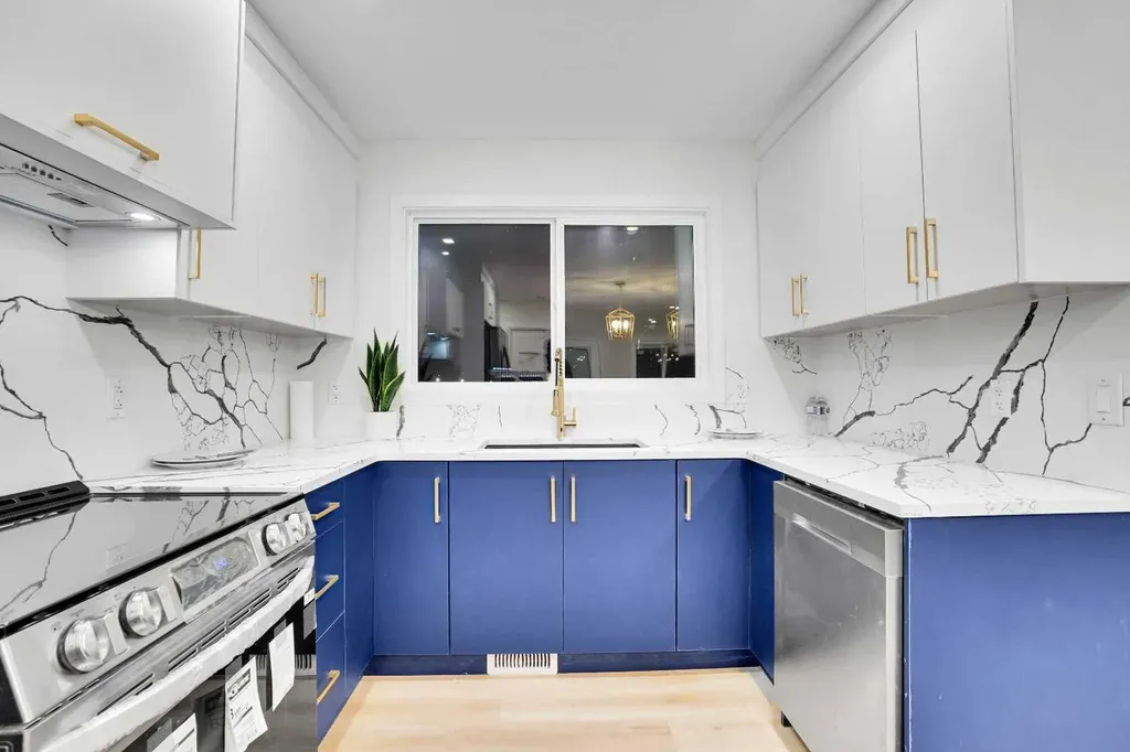 52 Franklin Drive SE Calgary AB T2H 0T9