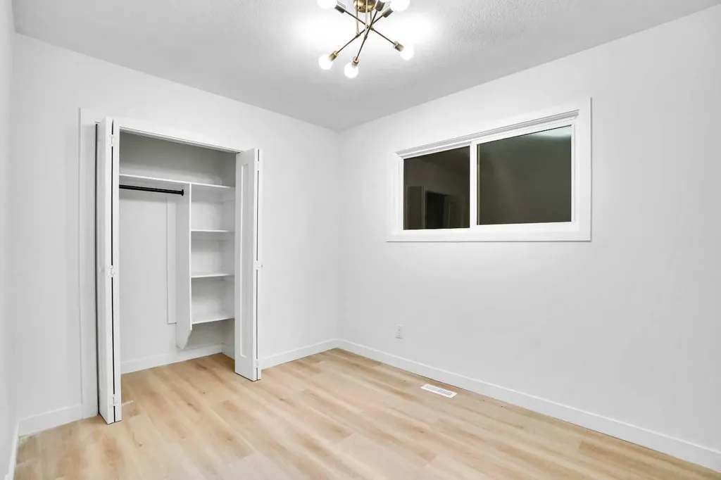 52 Franklin Drive SE Calgary AB T2H 0T9