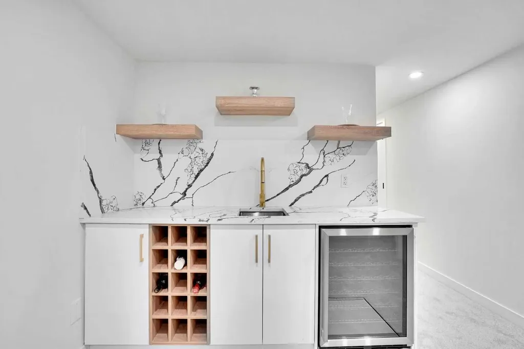 52 Franklin Drive SE Calgary AB T2H 0T9