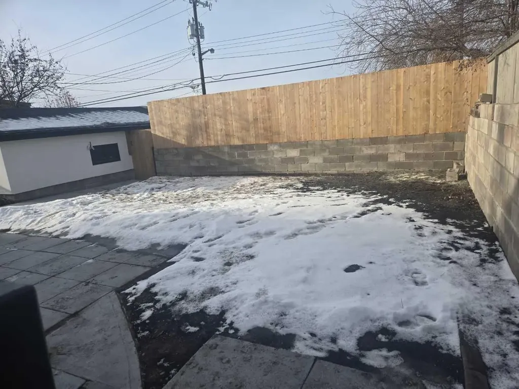 52 Franklin Drive SE Calgary AB T2H 0T9