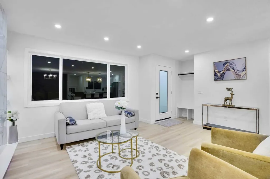 52 Franklin Drive SE Calgary AB T2H 0T9