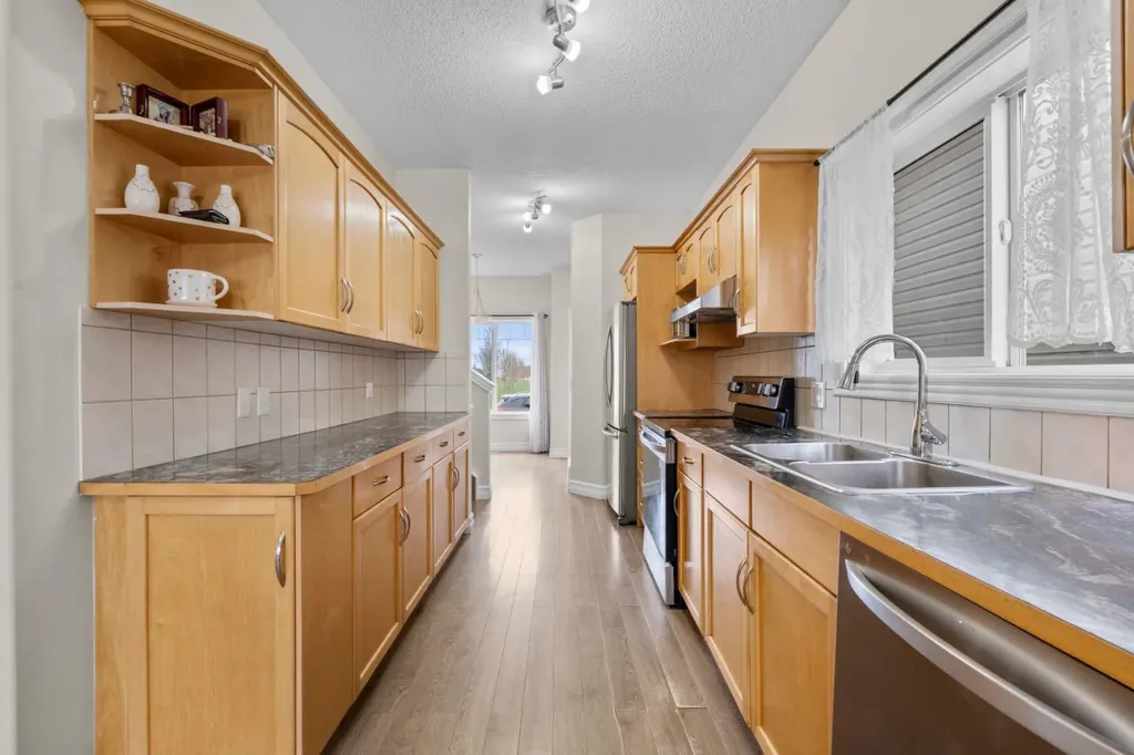 27 Bridleridge View SW Calgary AB T2Y 0A7