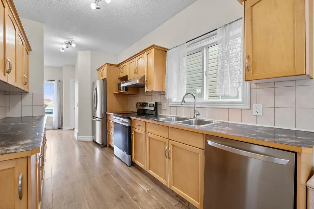 27 Bridleridge View SW Calgary AB T2Y 0A7