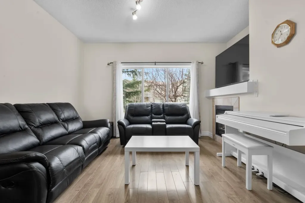27 Bridleridge View SW Calgary AB T2Y 0A7