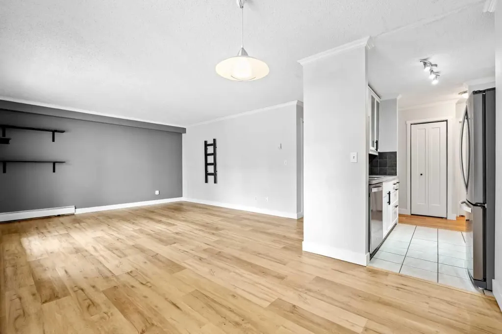 732 57 Avenue SW Calgary AB T2V0H4