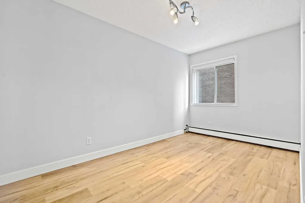 732 57 Avenue SW Calgary AB T2V0H4