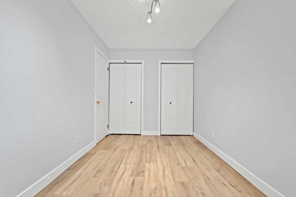 732 57 Avenue SW Calgary AB T2V0H4