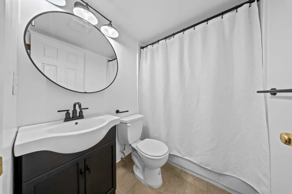 732 57 Avenue SW Calgary AB T2V0H4