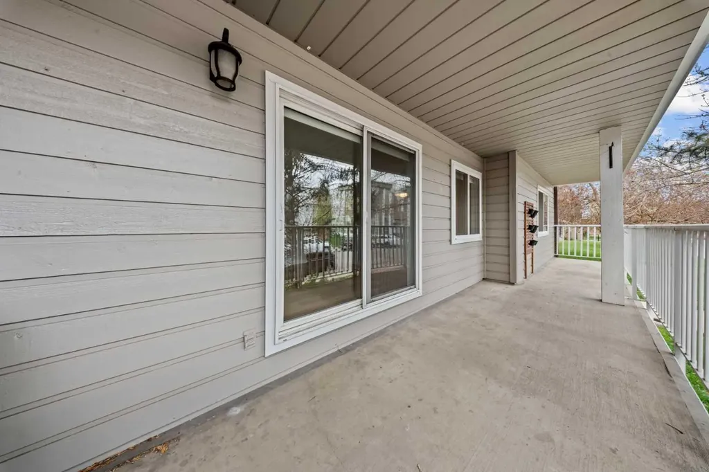 732 57 Avenue SW Calgary AB T2V0H4