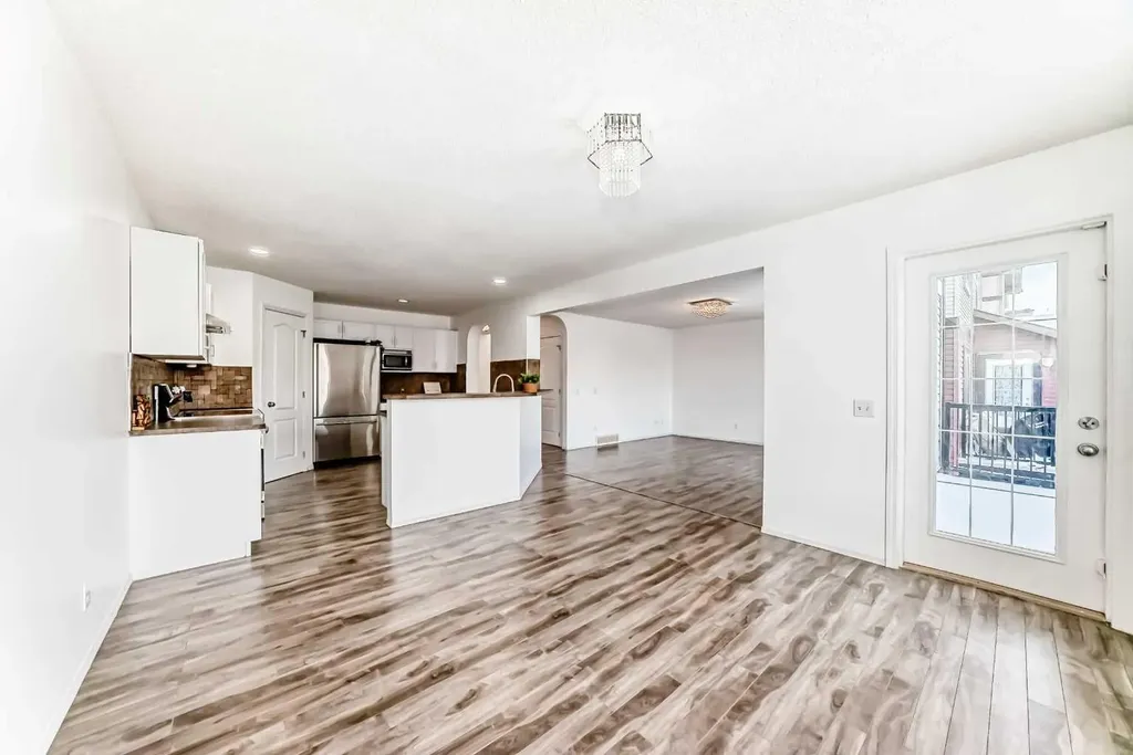120 Springmere Grove Chestermere AB T1X 0B5