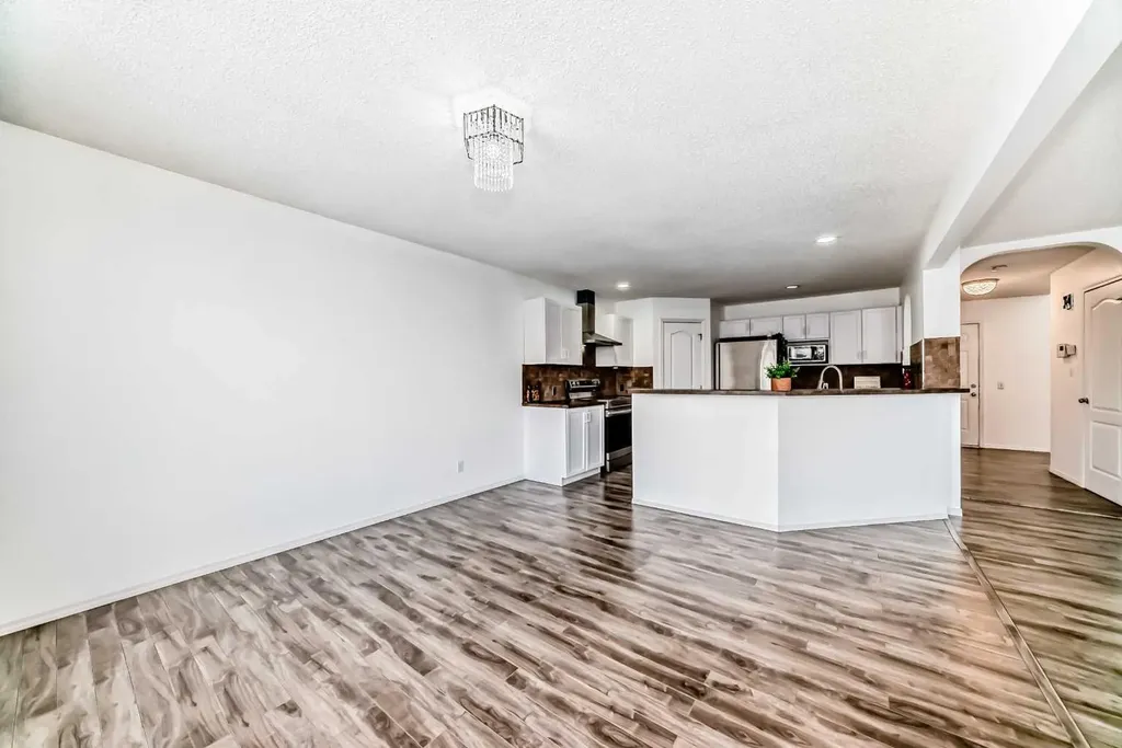 120 Springmere Grove Chestermere AB T1X 0B5
