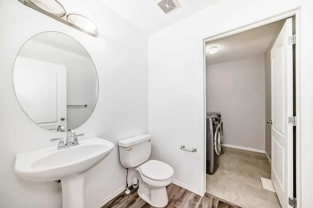 120 Springmere Grove Chestermere AB T1X 0B5