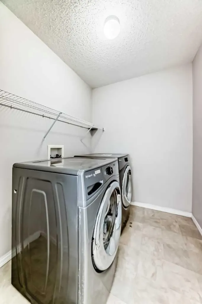 120 Springmere Grove Chestermere AB T1X 0B5