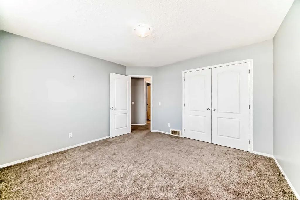 120 Springmere Grove Chestermere AB T1X 0B5