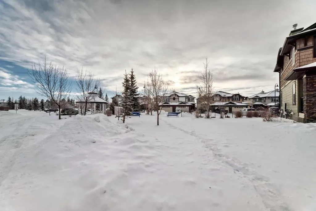 120 Springmere Grove Chestermere AB T1X 0B5