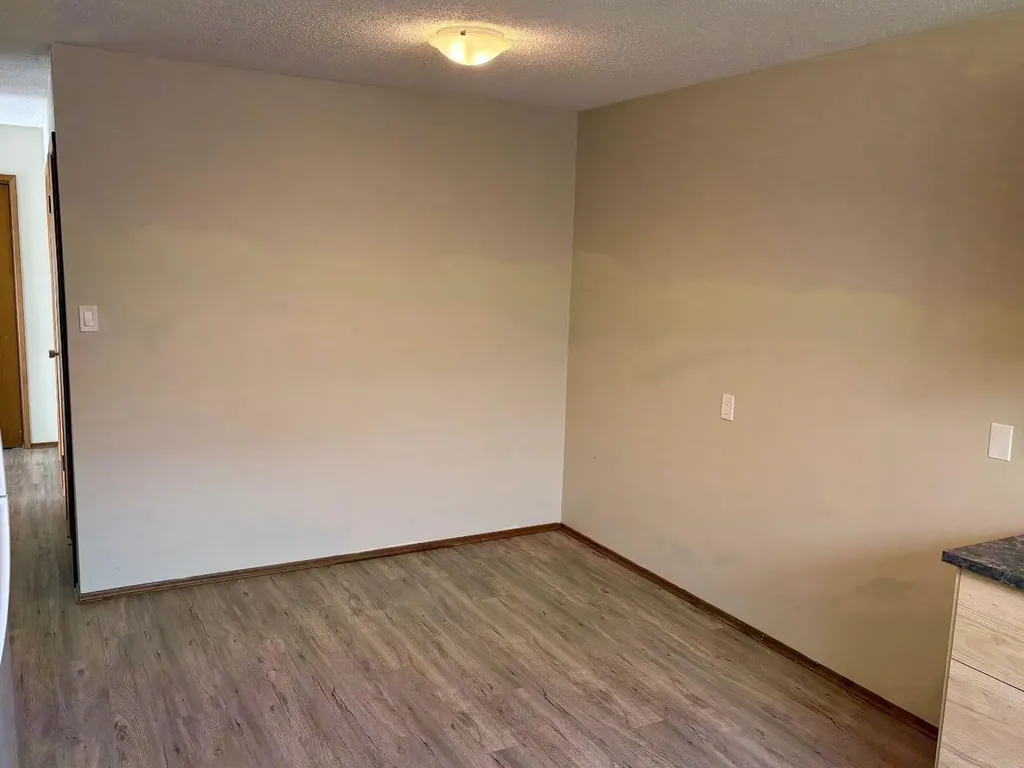 4828 Varsity Drive NW Calgary AB T3A 1A3