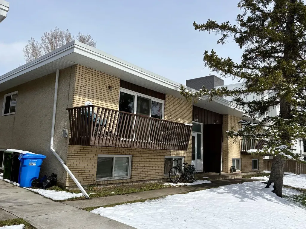 4828 Varsity Drive NW Calgary AB T3A 1A3