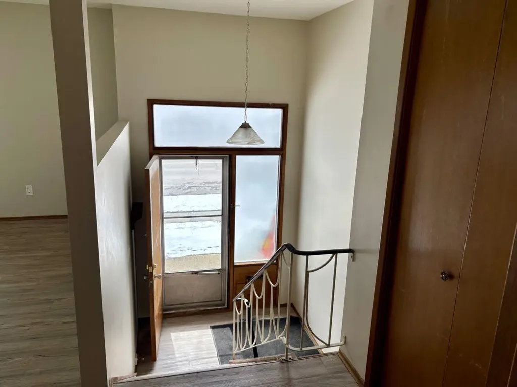 4828 Varsity Drive NW Calgary AB T3A 1A3