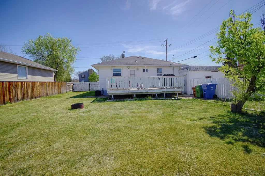 5014 48 Street Taber AB T1G 1H1