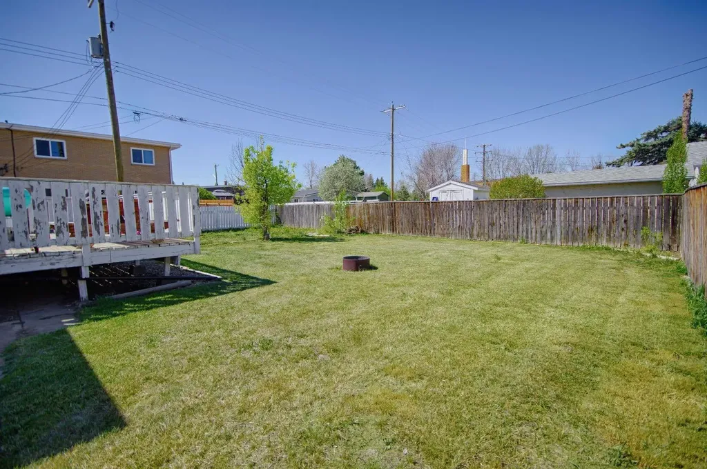 5014 48 Street Taber AB T1G 1H1