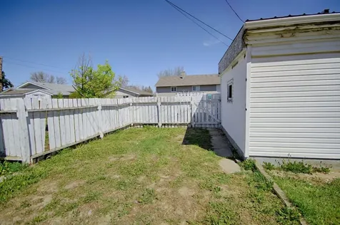 5014 48 Street Taber AB T1G 1H1