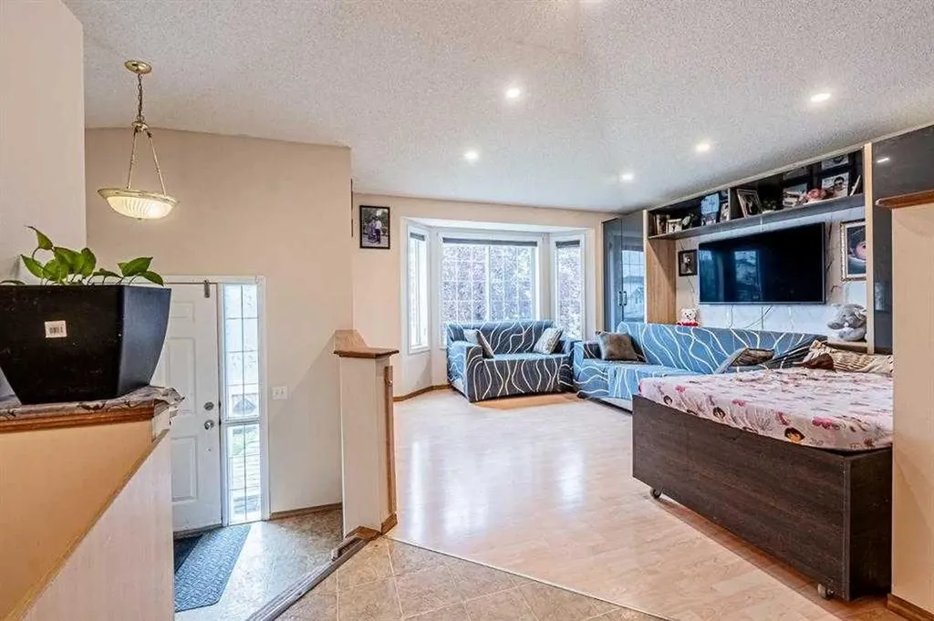 65 Martinvalley Road NE Calgary AB T3J 4L9