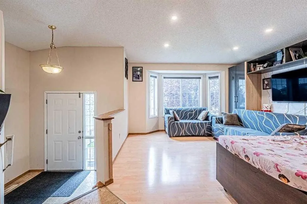 65 Martinvalley Road NE Calgary AB T3J 4L9
