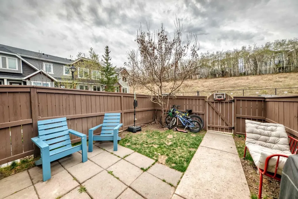 49 Aspen Hills Drive SW Calgary AB T3H 0P8
