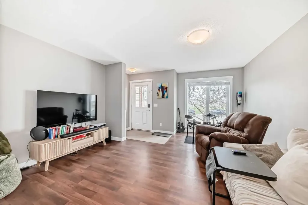 49 Aspen Hills Drive SW Calgary AB T3H 0P8
