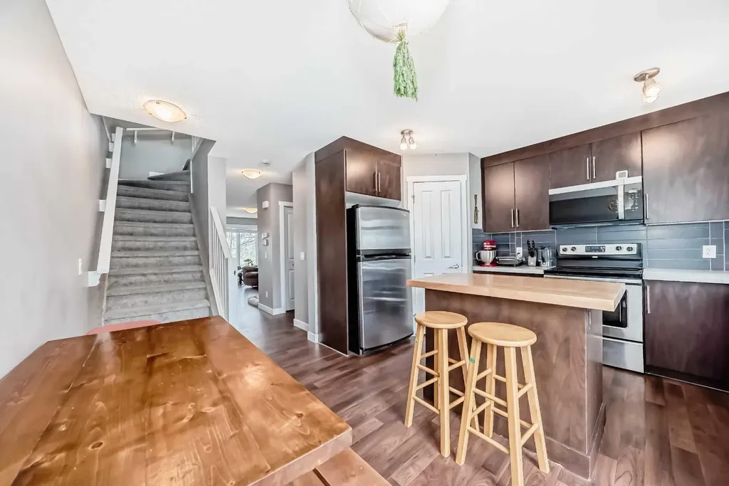 49 Aspen Hills Drive SW Calgary AB T3H 0P8