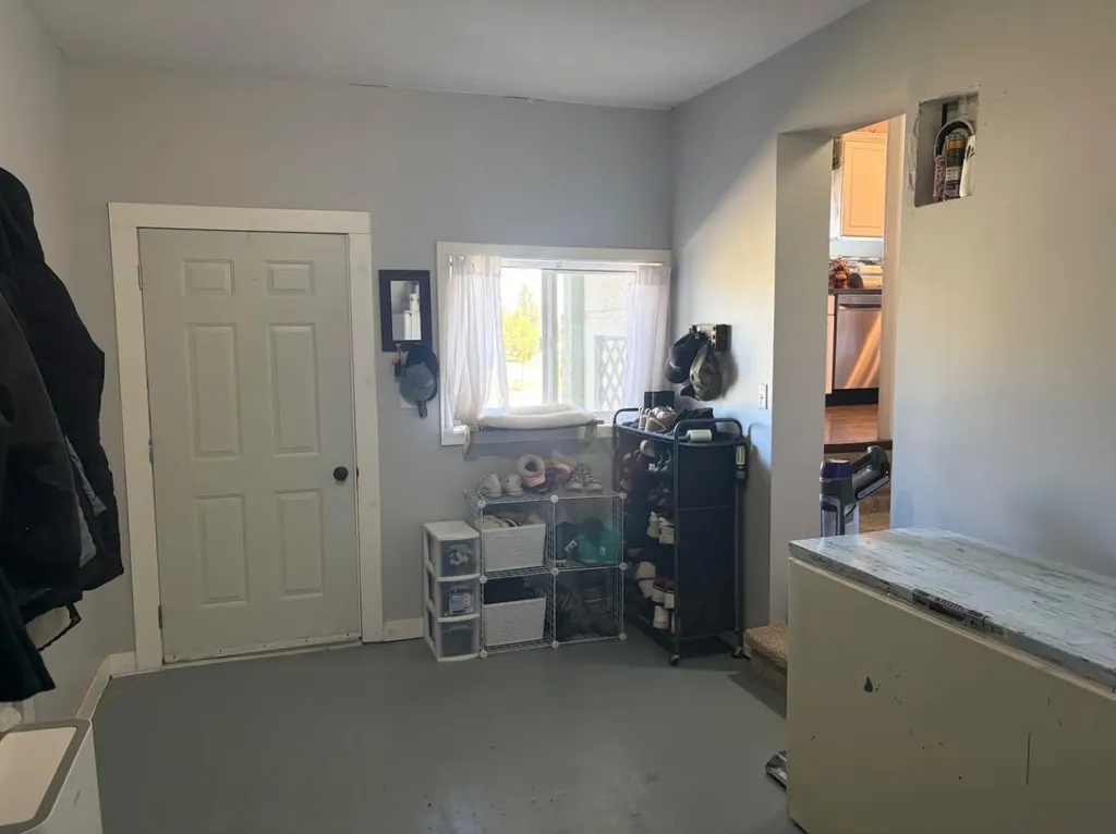 422 3rd Avenue Stirling AB T0K2E0