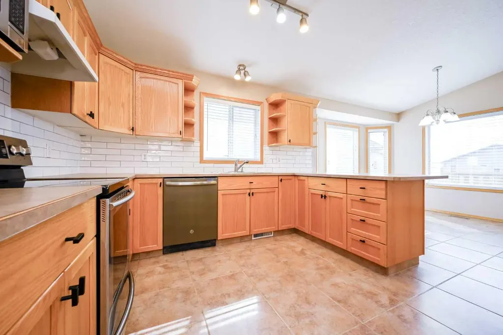 174 Crystal Heights Lane Grande Prairie AB T8X 1R7