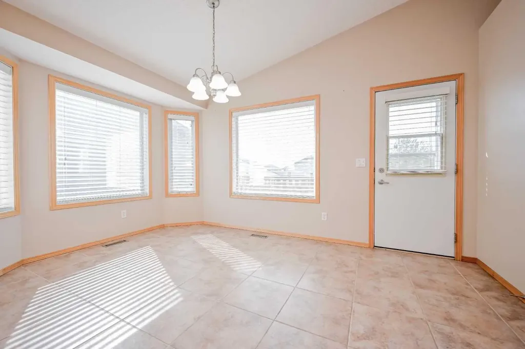 174 Crystal Heights Lane Grande Prairie AB T8X 1R7
