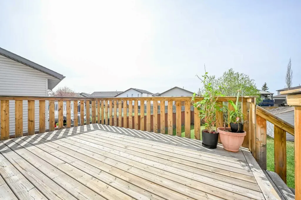 174 Crystal Heights Lane Grande Prairie AB T8X 1R7