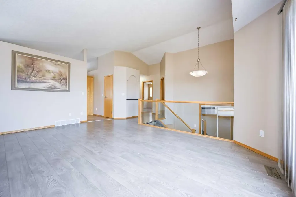 174 Crystal Heights Lane Grande Prairie AB T8X 1R7